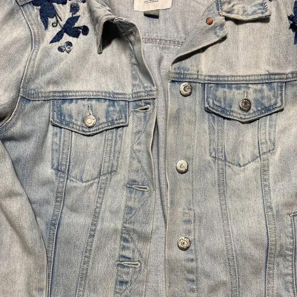 Floral Jean Jacket - Picture 4 of 8